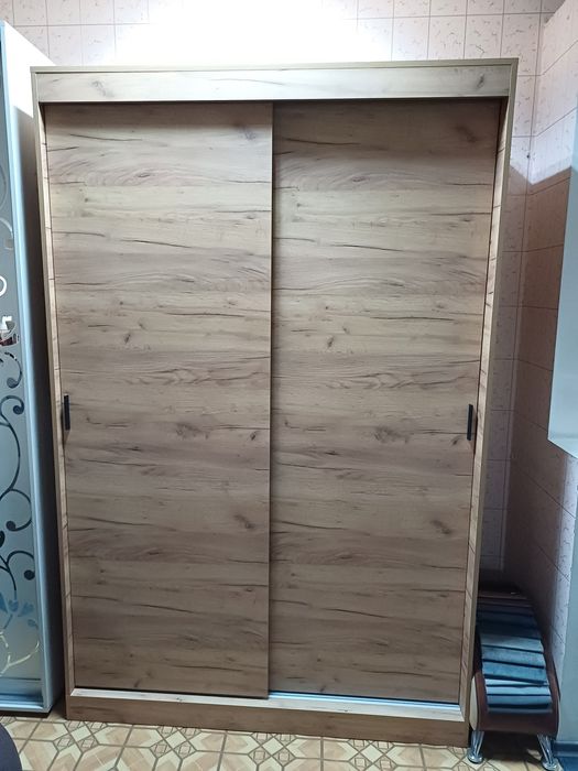 Комоды шкафы купе,прихожие,обувницы,столы.