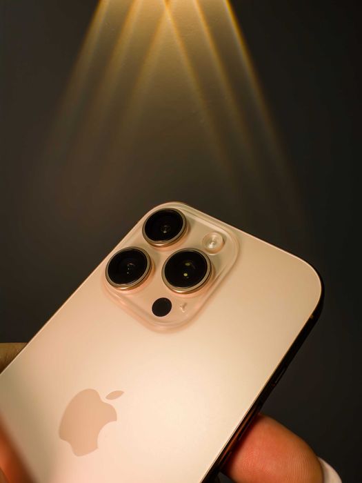 Продам Apple iPhone 16 Pro 256GB eSIM Desert Titanium (MYMJ3)