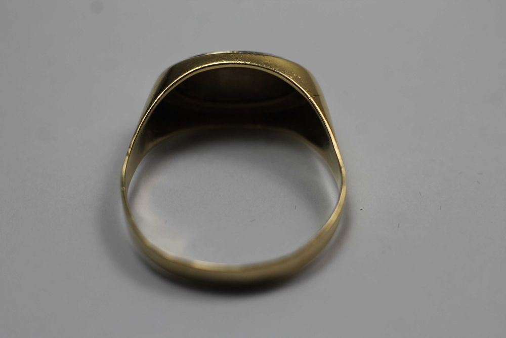 Złoty sygnet p 750  R25 4,85g