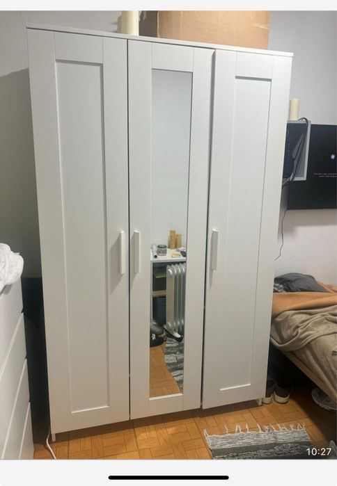 Vendo um roupeiro de 3 portas do IKEA