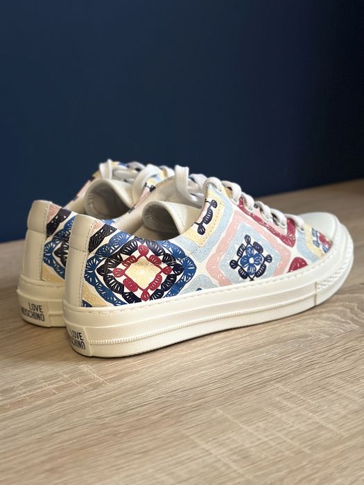 Sneakersy Love Moschino