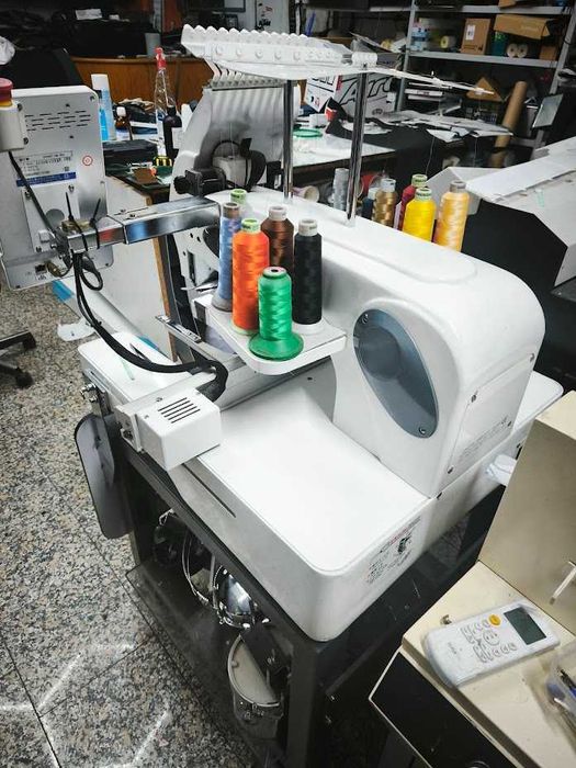 Maquina de bordar 12 agulhas
