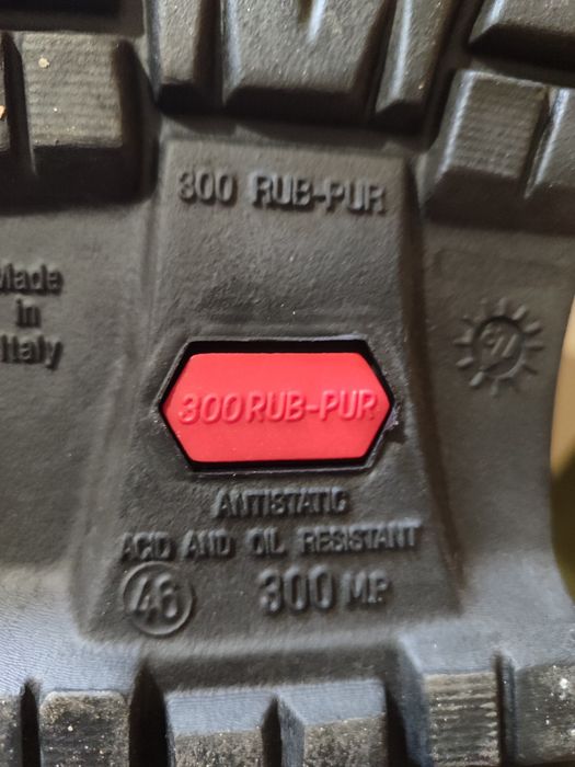 Продам ботинки (сапог)Scandia