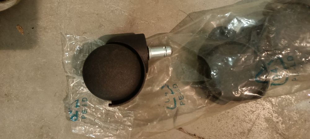 Kółka do fotela obrotowego 10 szt nowe