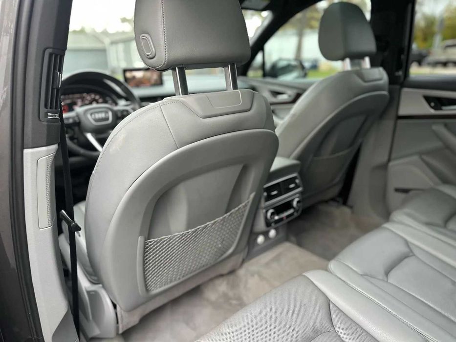 Audi Q7 2019 Premium Plus — большой премиум для семьи и путешествий