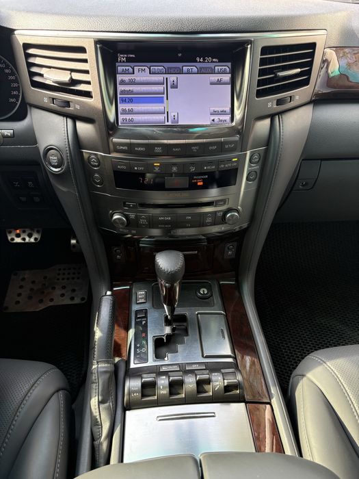 Lexus LX 570 европа  F-sport