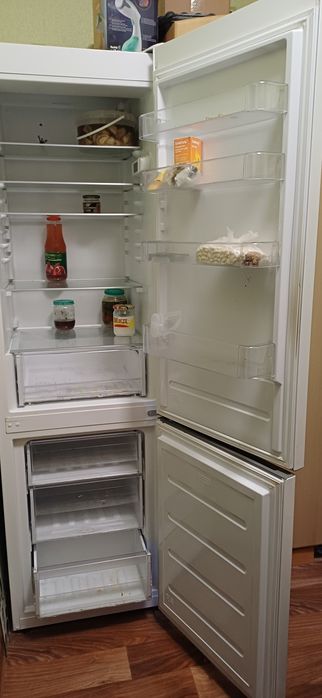 Холодильник "Indesit"