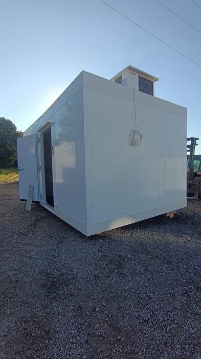 Komora chłodnicza / Chłodnia Stacjonarna / Chłodnia wolnostojąca / C09