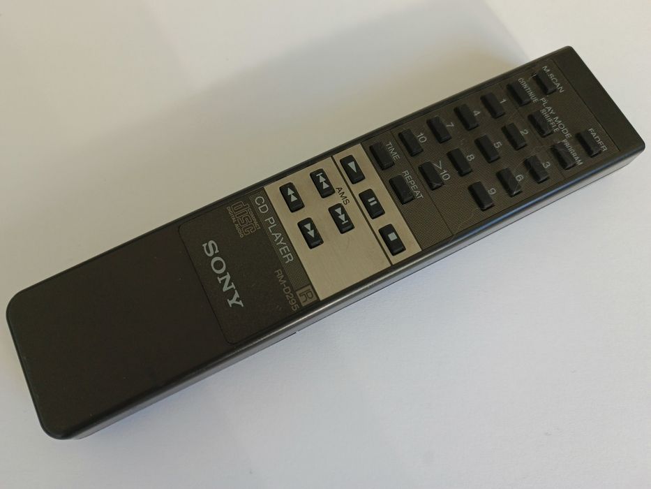Sony RM-D295 pilot do CD SONY. Oryginał.