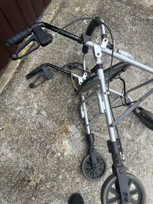 Sprzedam lekki aluminiowy chodzik/pchacz: ROLLATOR