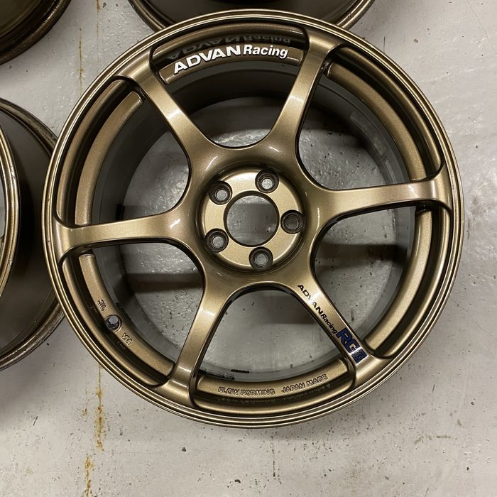 Felgi Advan Racing RG3 17x8 5x100 ET48 Subaru Impreza Forester STI
