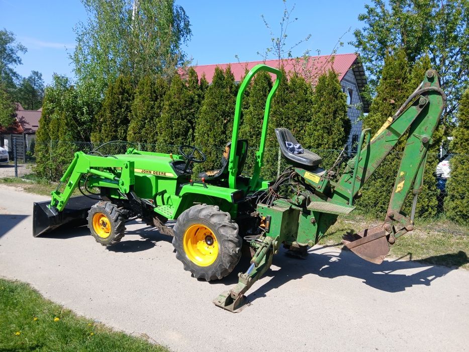 Ciągnik koparko ładowarka john deere 855