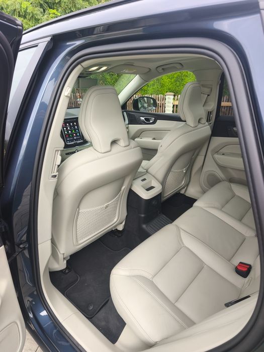 Volvo XC60 T8 Plug-in Hybrid ULTRA | 2024 | 455 KM | 11 000 km | Panorama | 360° | Harman Kardon