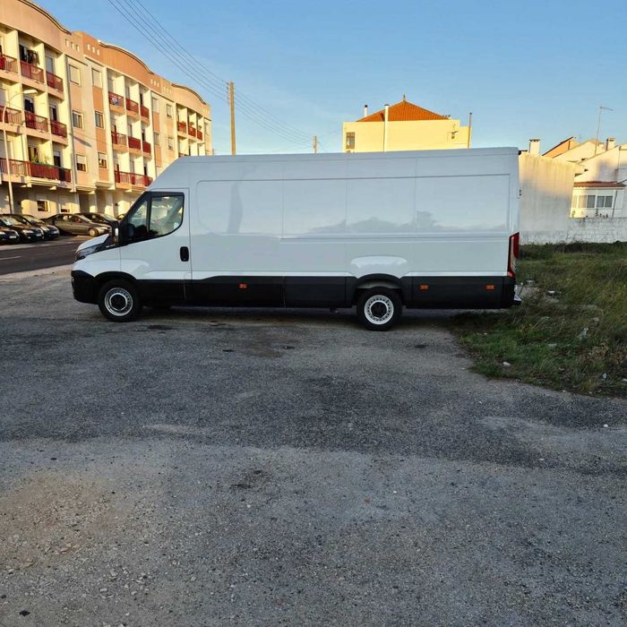 Alugo viatura Iveco furgao 16m3 So com motorista