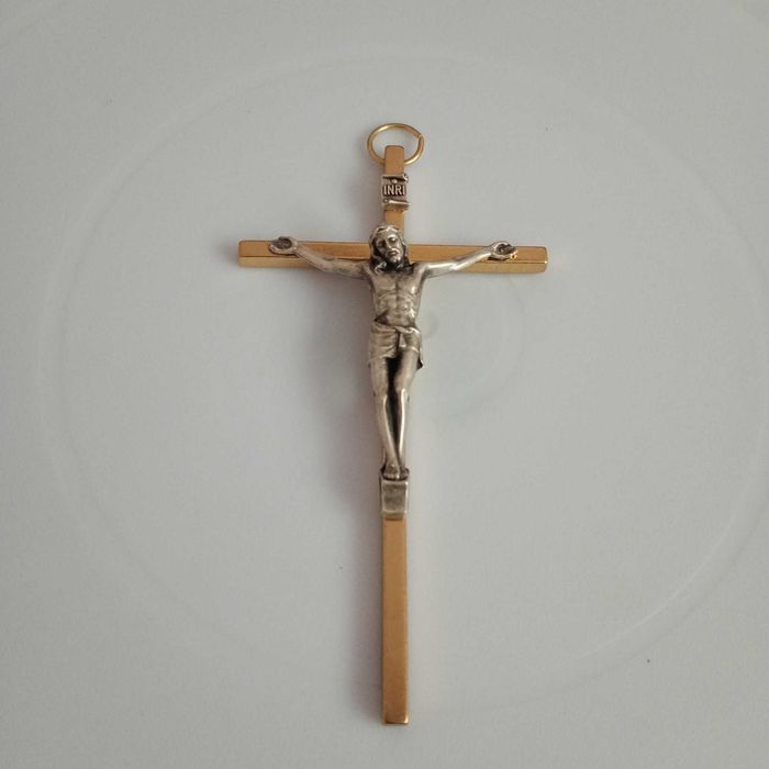 KRZYŻ metalowy -chromowany srebrny- złoty na ścianę -11 cm.