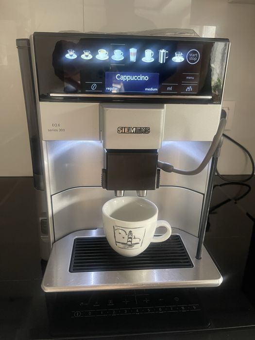 Express Siemens EQ 6 series 300,dotykowe menu, Podswietlanie filizanek