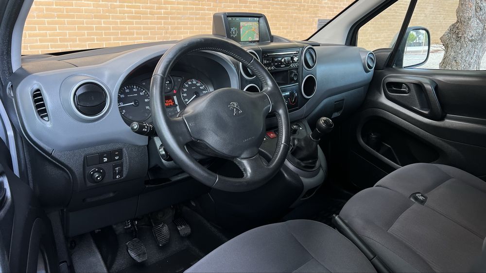Peugeot Partner 1.6 hdi ( 3 Lugares  ) VENDIDA (