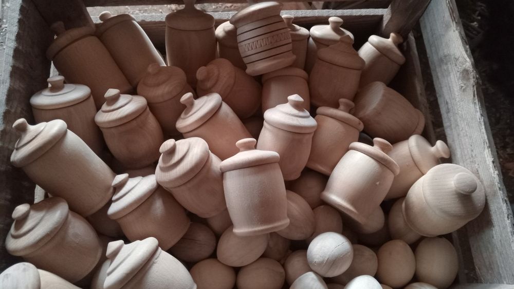 Вироби з дерва .