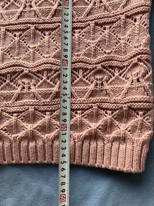 Sweter z ozdobnym przodem
