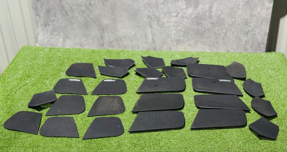 Сіточка в карти Ауді А6 С6 сєтка на колонки Bose Audi A6 C6 розборка