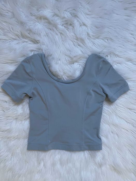 Niebieski crop top rozmiar S