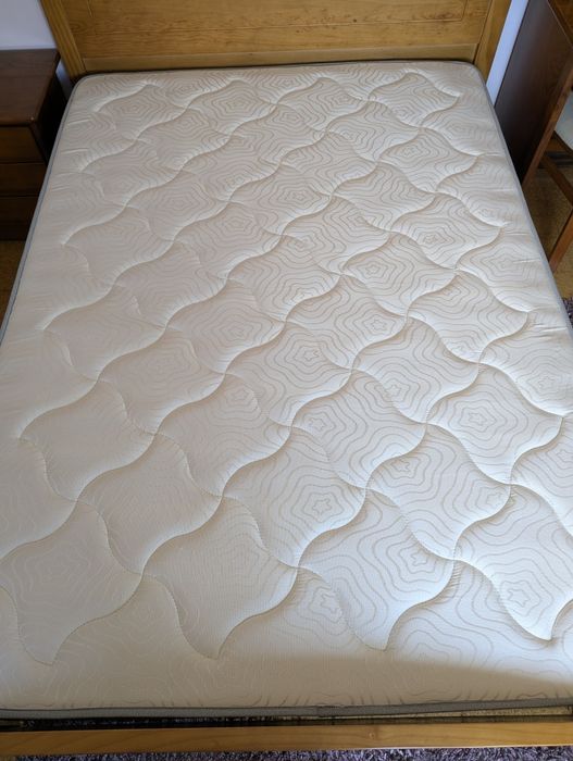 Cama de Casal em Madeira 190x140 cm + Estrado + Colchão