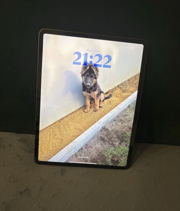 *Tytuł:* iPad Pro 12.9" 2020 256GB A2229 - NA CZĘŚCI - Płyta