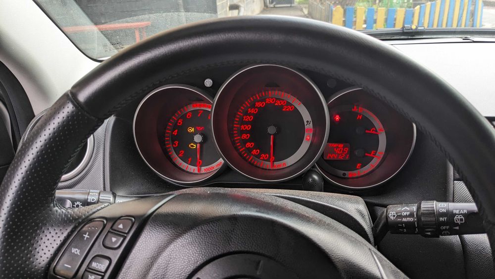 Mazda 3 хэтчбек БК