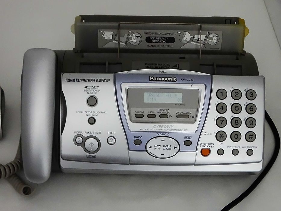 Panasonic KX-FC243PD – faks + telefon stacjonarny + słuchawka bezprzew