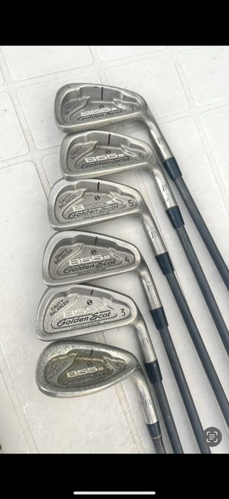 Saco com varios tacos de golfe - set ou conjunto