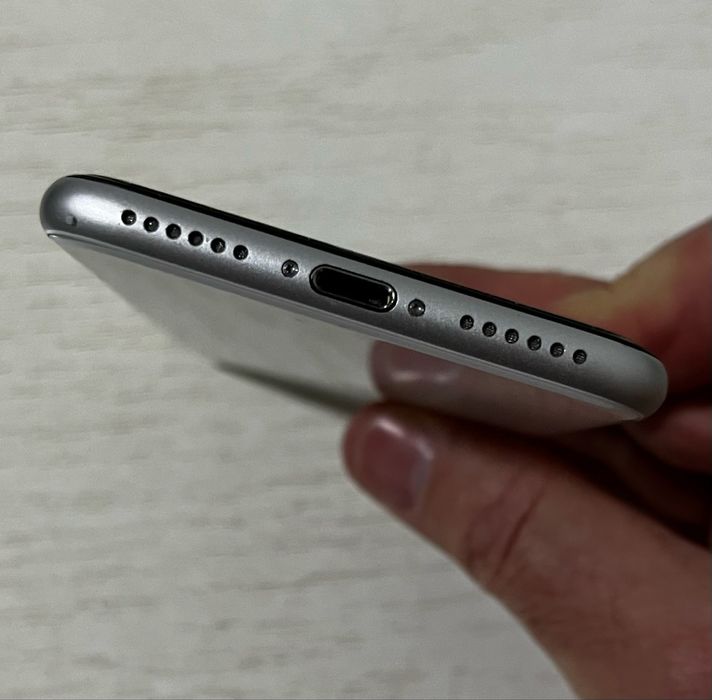 IPhone SE (2 GEN) 64 GB White MX9T2FS/A A2296