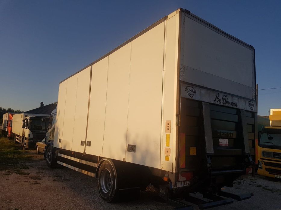 Usługi /Transport /ADR / Ciężarówka  z windą 18 paletowy/Przeprowadzki