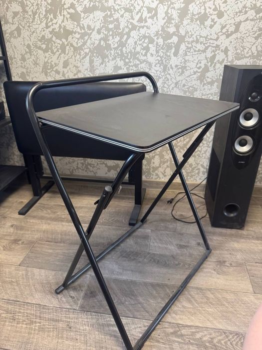 Продаю холдер и столик