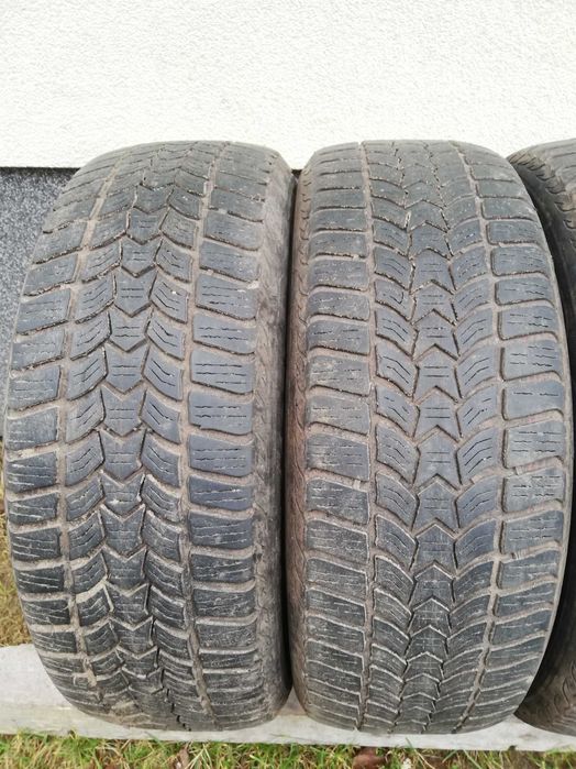 4 opony zimowe Dębica 205/60R16. Bieżnik około 5-6mm.