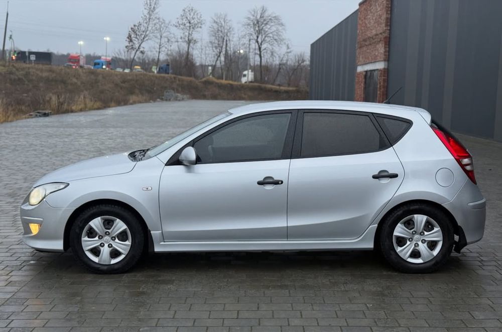 Прокат авто Hyundai i30, Оренда авто Хмельницький