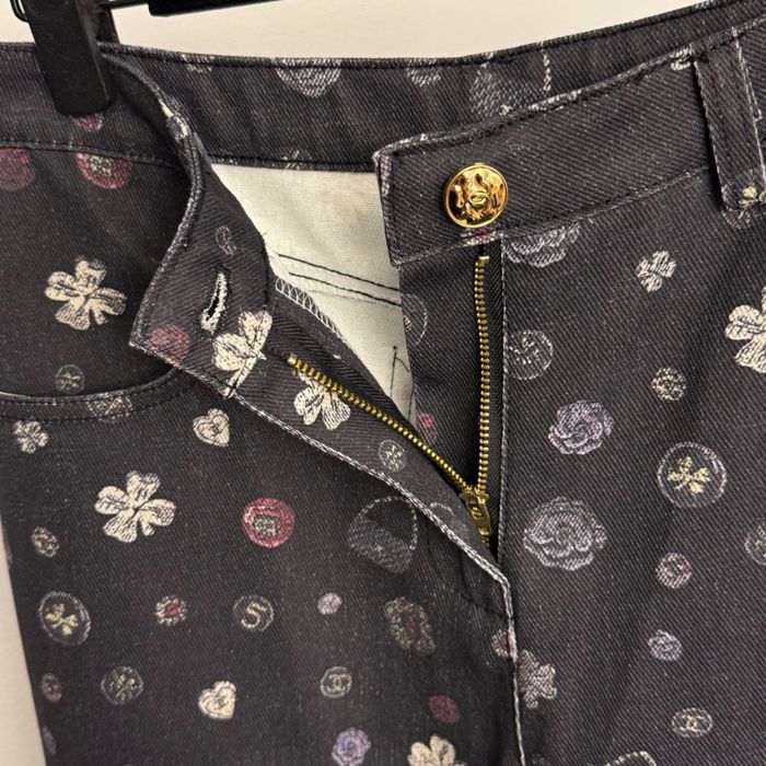 Джинси chanel різні