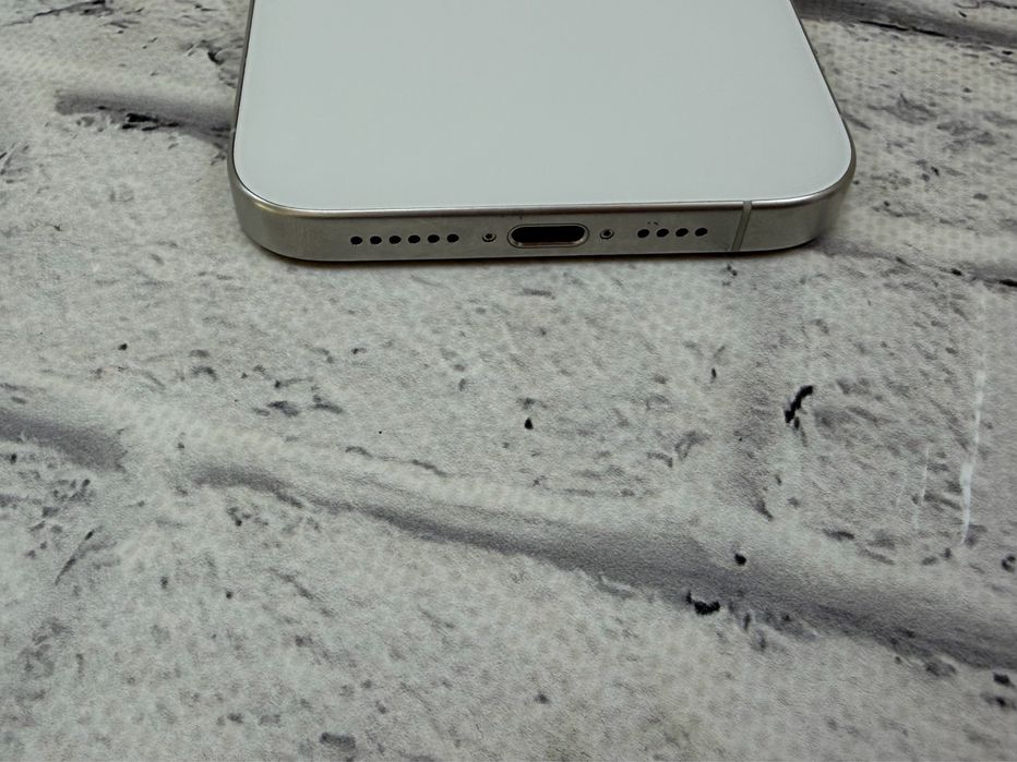 Iphone 15 Pro Max 512gb neverlock Global Titanium White 840$