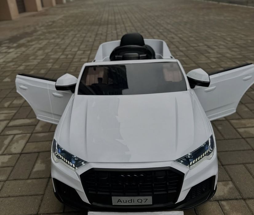 Детский электромобиль Ауди Q7 дитячий електромобіль на ева резині