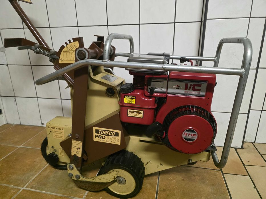 Ryan Brouwer Wycinarka Darni Ryan obrzynarka do trawników Turfco Toro Rink Podcinarka do darni BILLY GOAT Camon