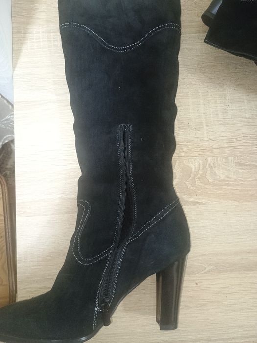 Продам женские сапоги