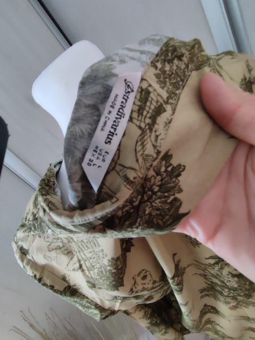 Koszula damska firmy Stradivarius,wiskozowa ,khaki , print drzew ,