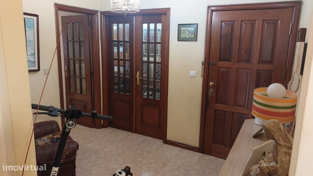 T4 com Garagem Box e Varandas | Zona Premium de Braga