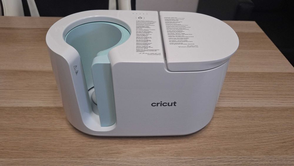 Máquina Canecas Cricut Nova