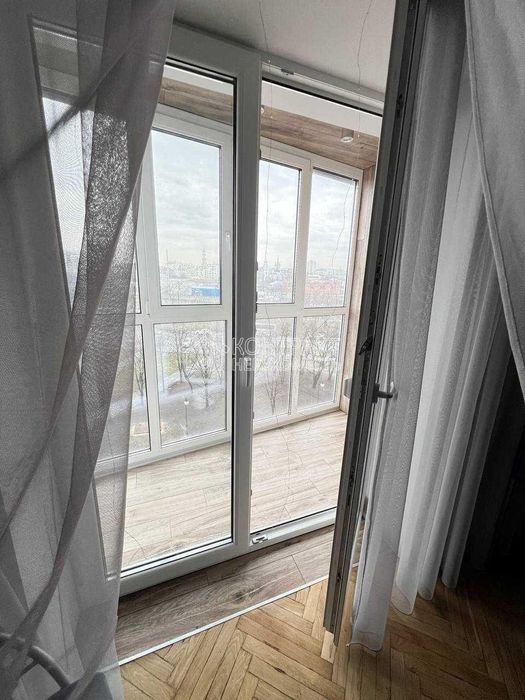 Продається  3кімн.кв.  центр . Гімназійна набережна