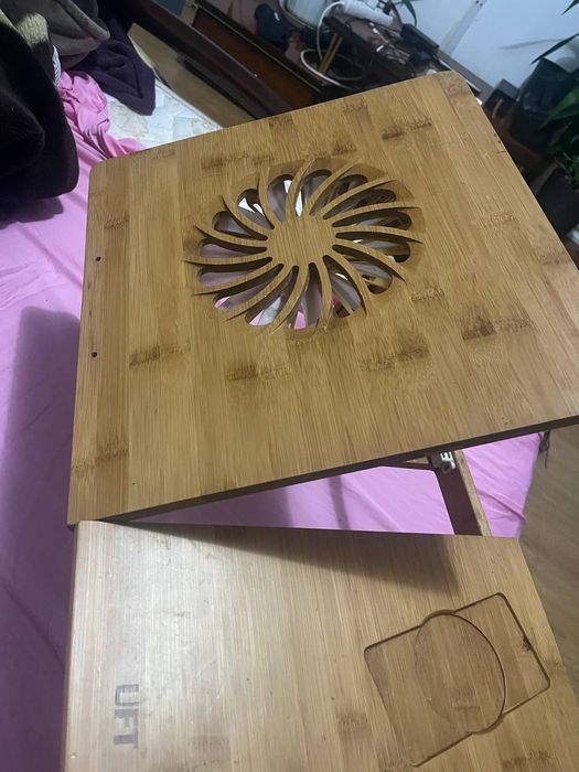 Столик для ноутбука. Дерево. Регулировка