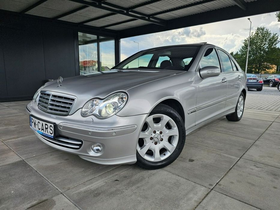 Mercedes-Benz Klasa C C180/Po wymianie rozrzadu/Elegance/Automat/Xenon/Serwis/Bezwyp/GWAR