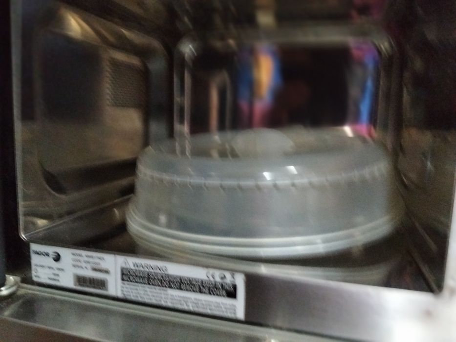 Microondas completamente novo