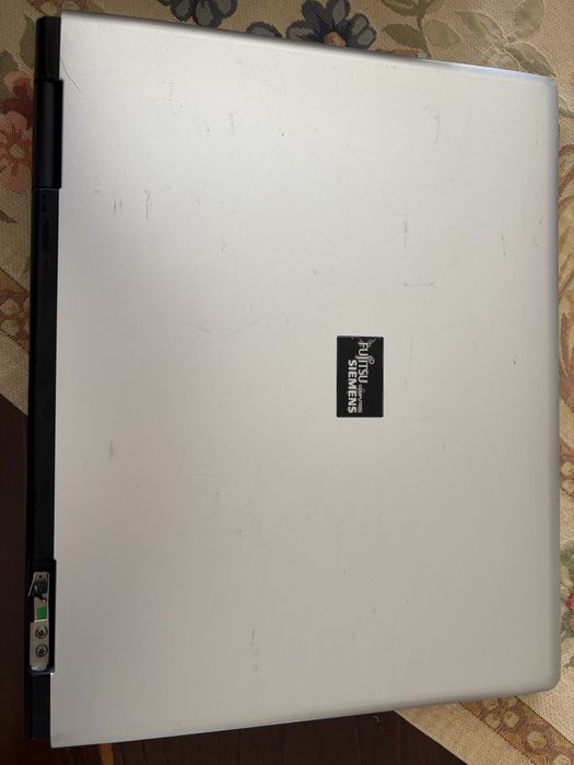 Fujitsu Siemens Amilo Pro V2020
