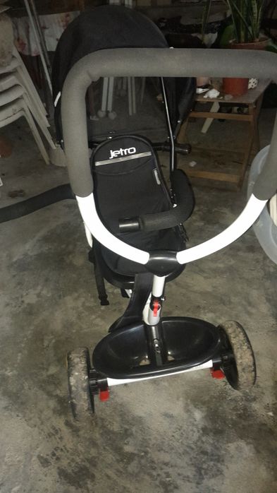 Cadeira com triciclo para criancas