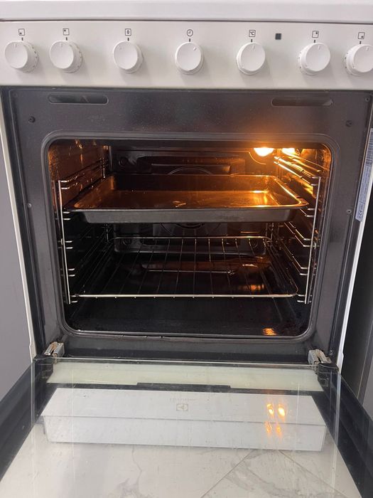 Електрична плита Electrolux